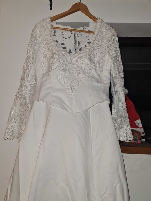 Rochie mireasa cu trena detasabila