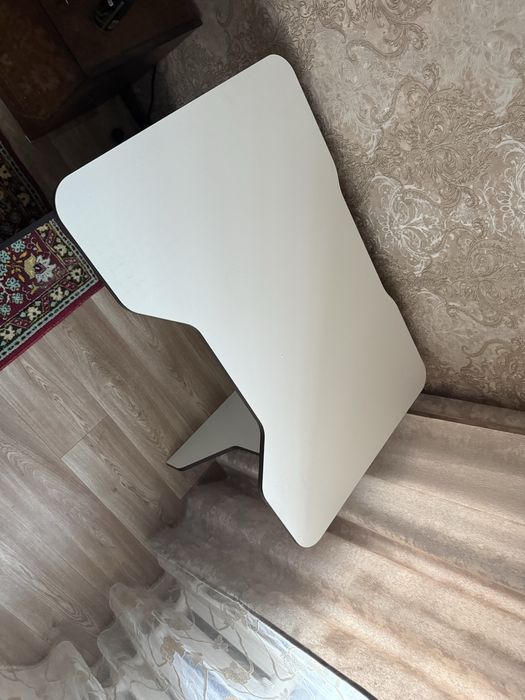 Стол компьютерный