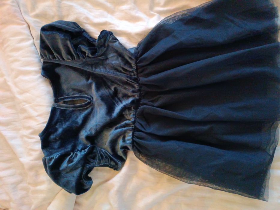 Официални роклички размер 92!  9€ за брой