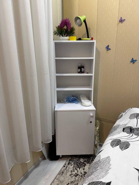 Продаётся мебель из Салона и косметологические аппараты