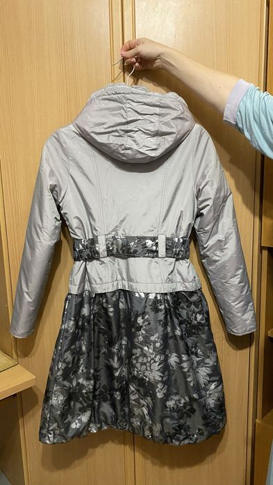 Продам осеннее плащ