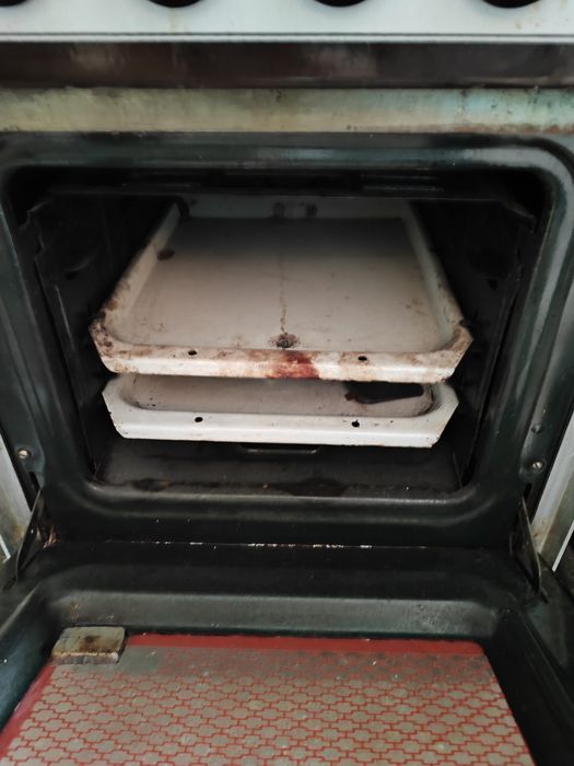 Газовые плиты две штуки