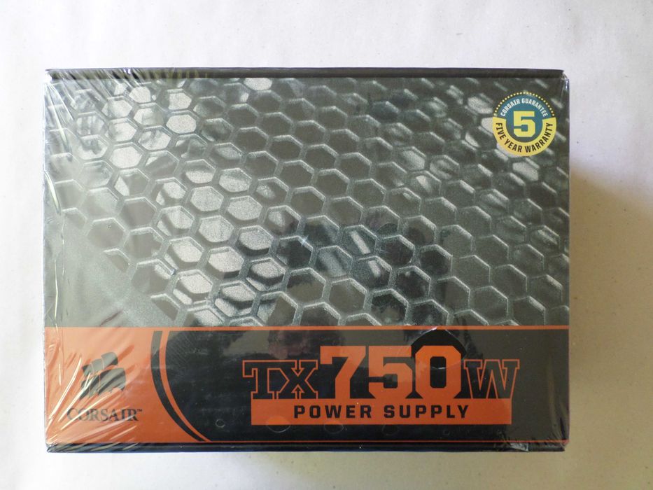 Захранване за компютър - (Corsair CMPSU-TX 750W)