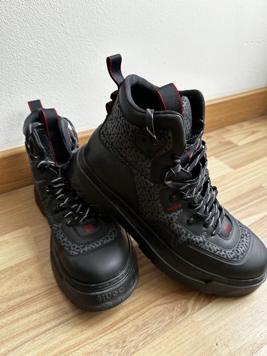 Vând ghete de iarna Hugo