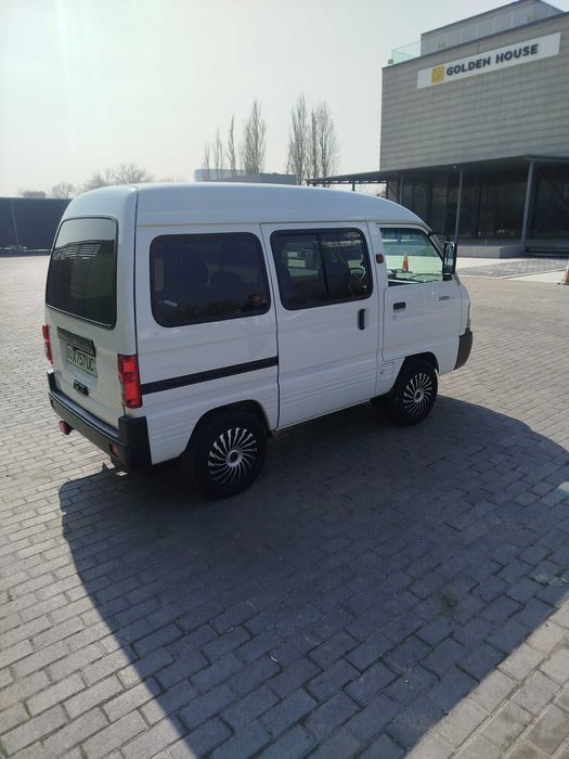 Продается автомобиль Damas.