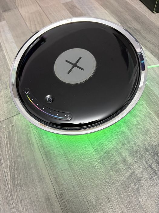 Incărcător telefon wireless si lampă RGB