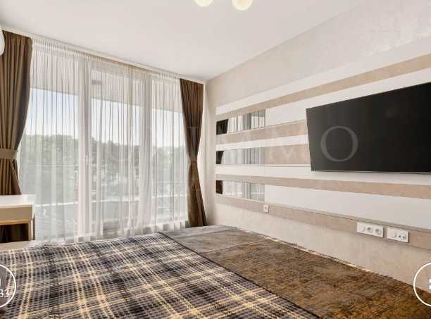 Дава се под наем Двустаен апартамент в к.к. Св.Св. Константин и Елена - 93 кв.м за 1500 € - Снимка #13