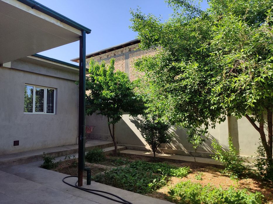 Assalomaleykum bodomzorda zudlik bilan 5 xonalik xovli sotiladi.