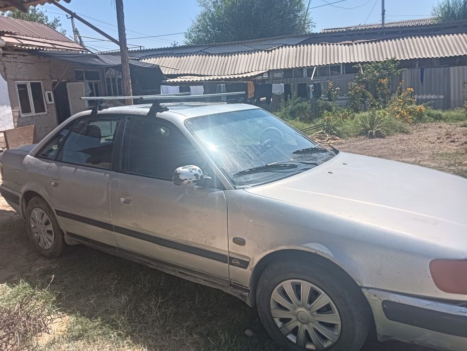 Машина Audi A6 2.3