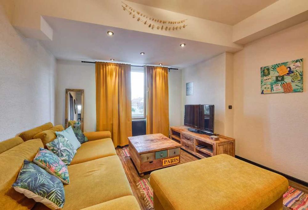 Дава се под наем Тристаен апартамент в Пловдив, Западен - 93 кв.м за 382.5 € - Снимка #1