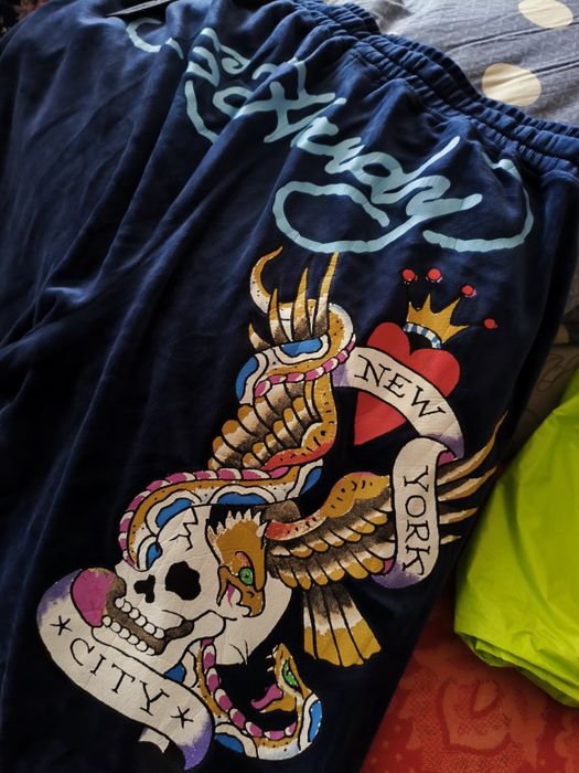 Костюм от Ed Hardy