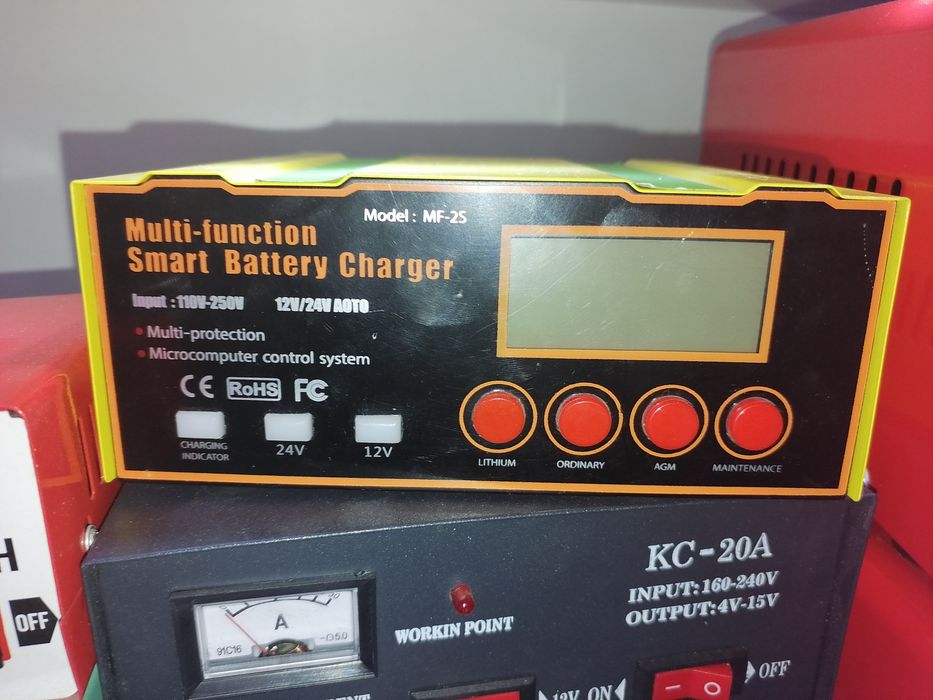 Универсальная автоматическая зарядка 12/14.6/24 Volt (до 400 Amp-Hr)!!