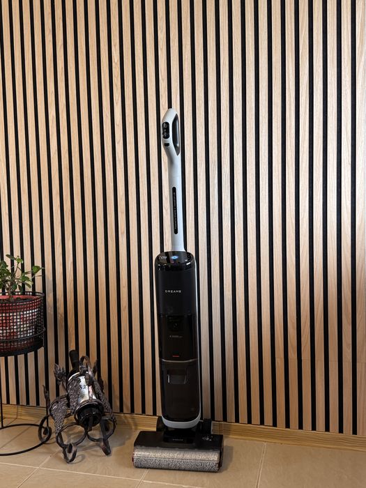 Aspirator vertical Dreame (cu spălare Wet & Dry)