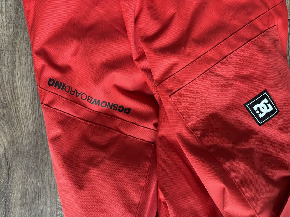 Комплект зимни  ръкавиц и ски панталони