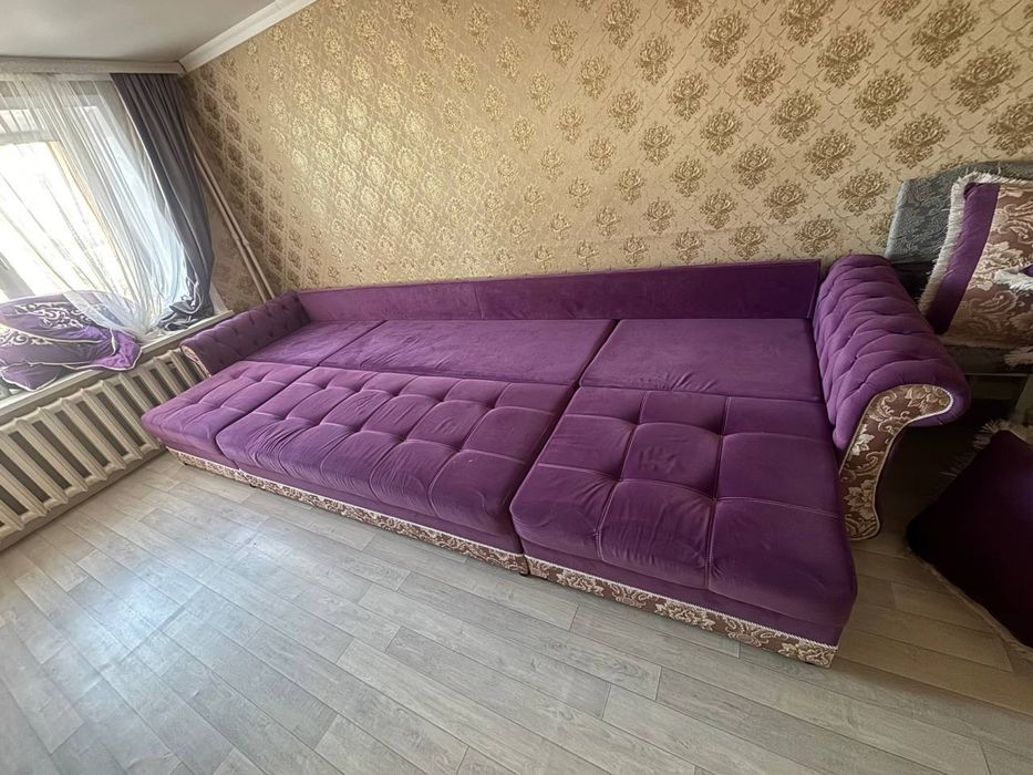 Продается диван 4 метра