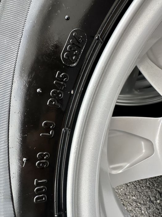 Vand jante cu cauciucuri de iarna mini cooper r 15