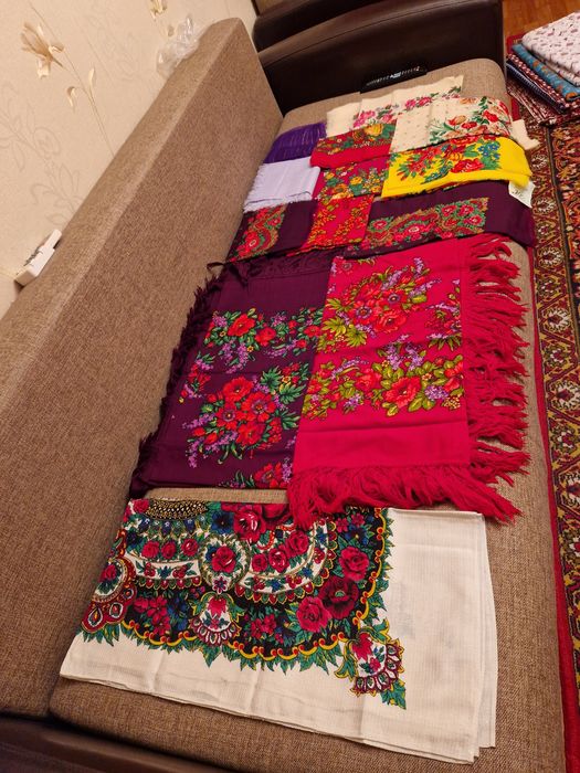 Новые платки и халаты срочно