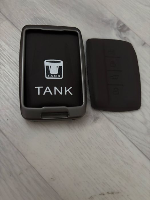 Брелок на автомобиль  TANK