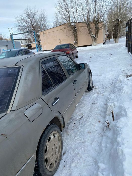 Мерседес  бенс 230