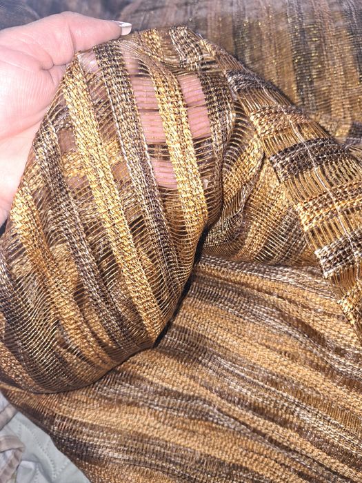 Плат за перде, поръбен на две от страните