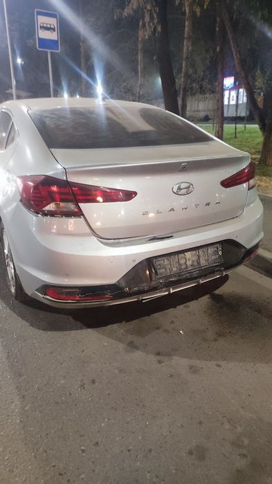 Задний бампер hyundai elantra 2019