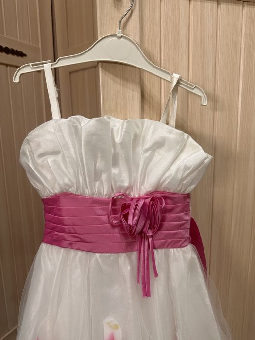 Нарядное платье для девочки