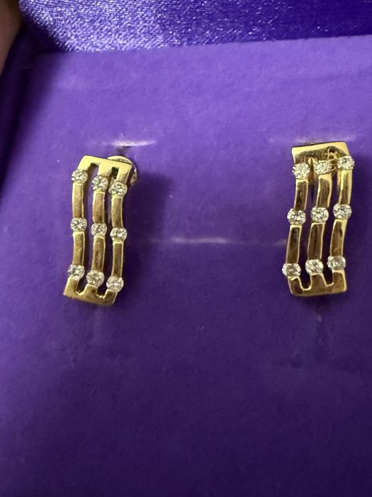 Бриллиантовые пусеты