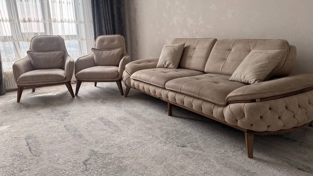 Диван 2.5м + 2 кресла Турция  новое состояние