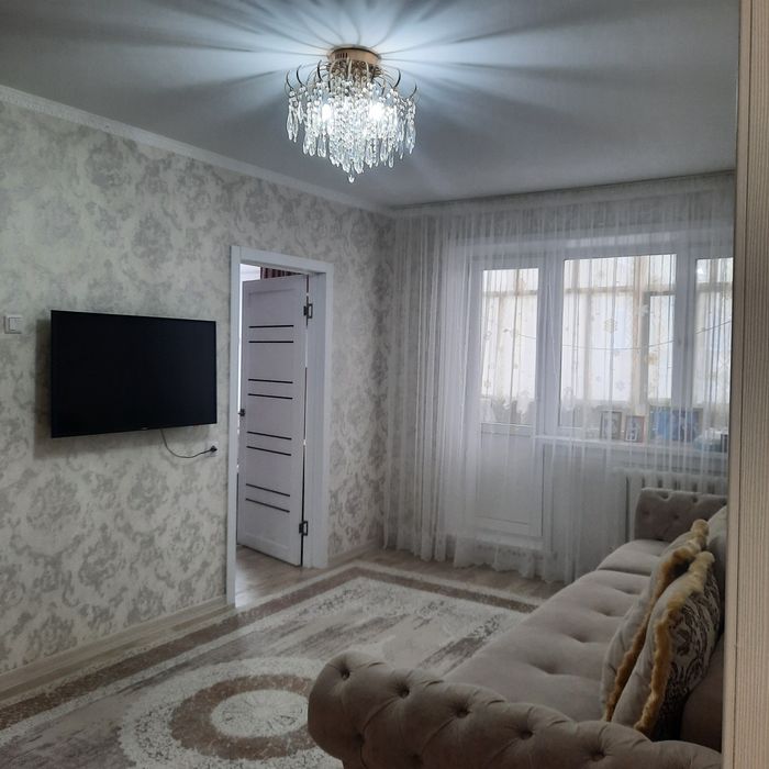 Продам 4 комнатную квартиру в 9 мкр