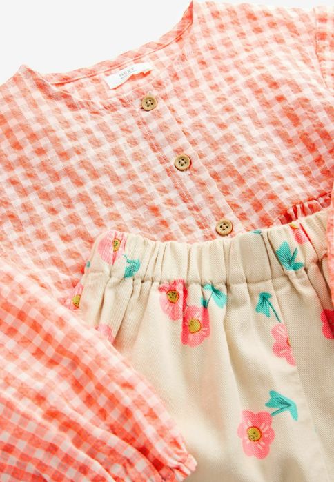 Комплект от ризка и панталонче Next