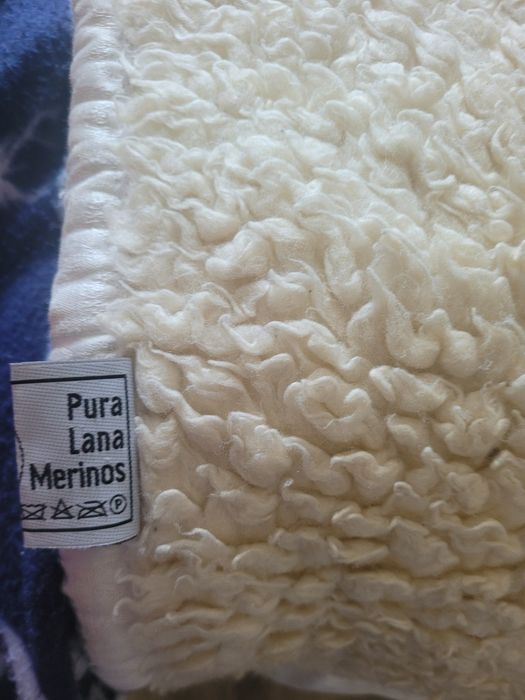 Cuvertură din lână naturală Merinos – moale, elegantă, culoarea untului – 260x260 cm