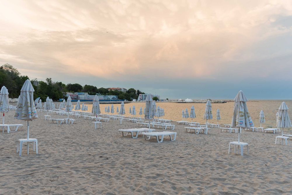 Дава се под наем Двустаен апартамент в к.к. Св.Св. Константин и Елена - 60 кв.м за 400 € - Снимка #13