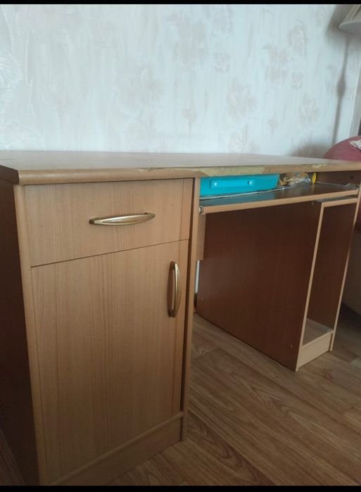 Стол компьютерный  б/у