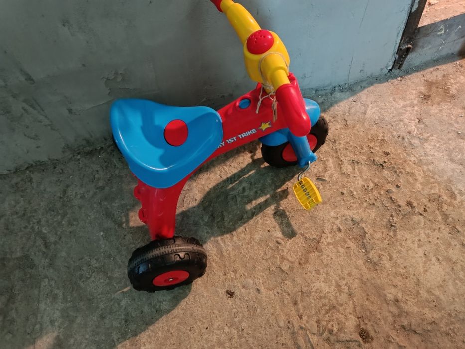 Bicicleta cu trei roti