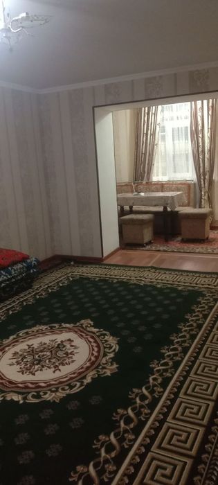 Чирчик Хакимят олдида 2 хонали квартира сотилади Срочно