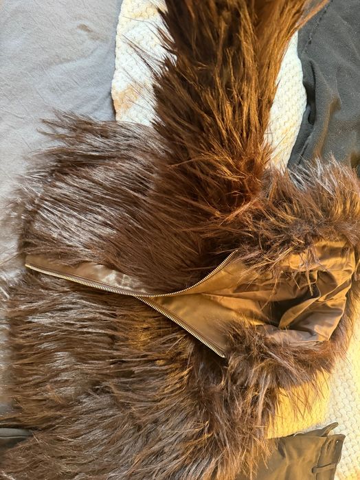 Дамско кафяво късо яке/палто от еко пух