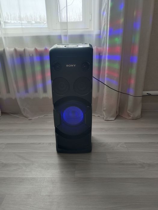 Продам музыкальную колонку Sony MHC-V50D. 
https://youtu.be/Pb0E2AWvQE