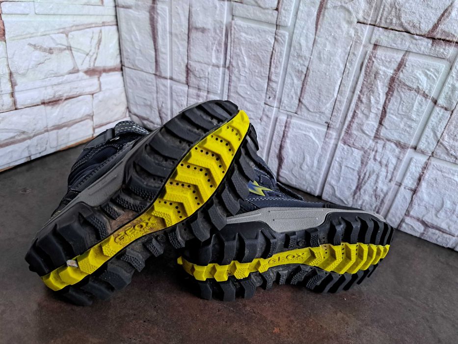 детски ботуши,зимни обувки,боти,апрески,Geox номер26 за момче,геокс