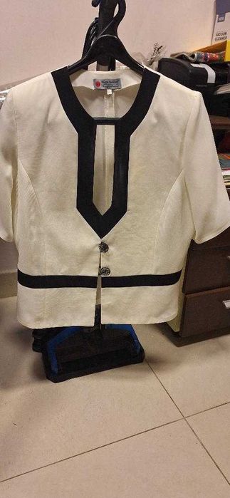 compleu de dama nou 3 piese  alb-negru  marime 50-XL pret 140 lei