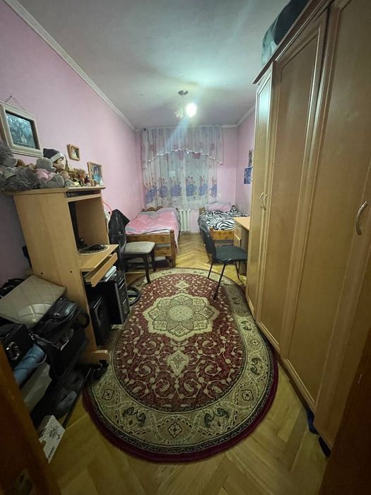 Срочно! Квартира на Новомосковская  3/3/4 общ пл 65м с обстановкой