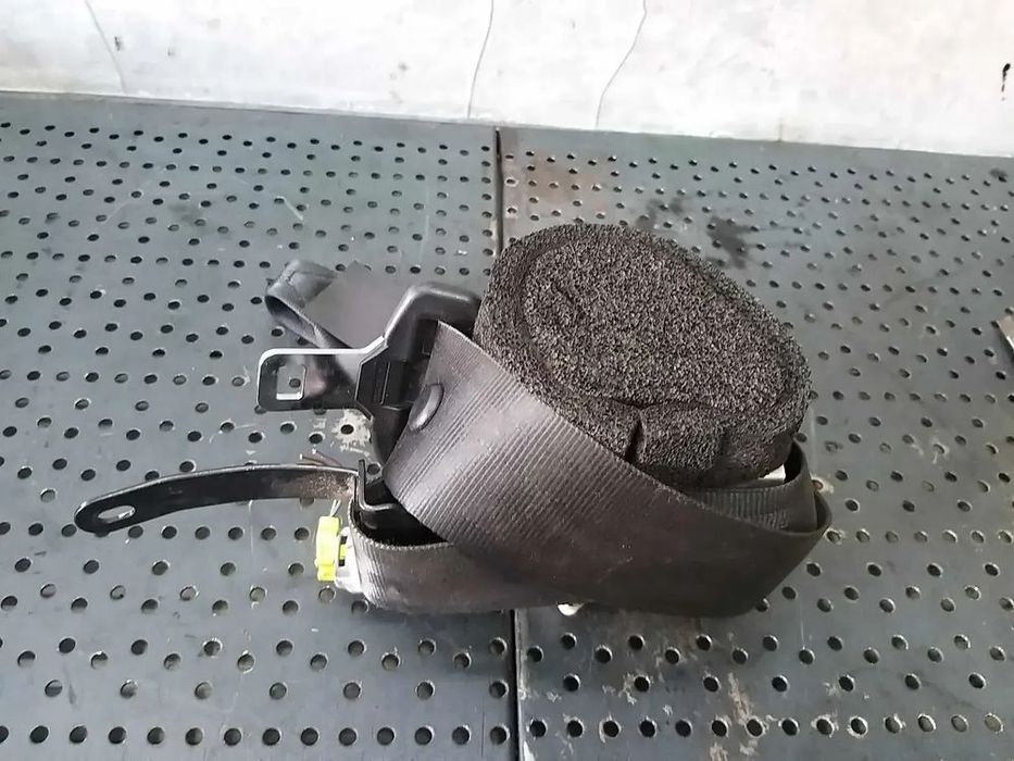 Centura siguranta dreapta ford fiesta 6 cb1 ccn 8v51b61295ck