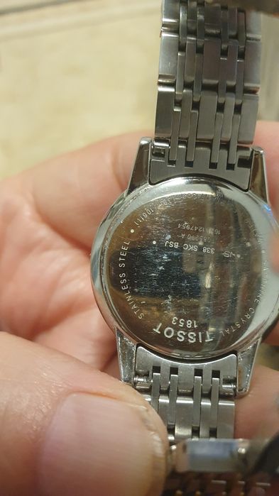Часы"Tissot" продам