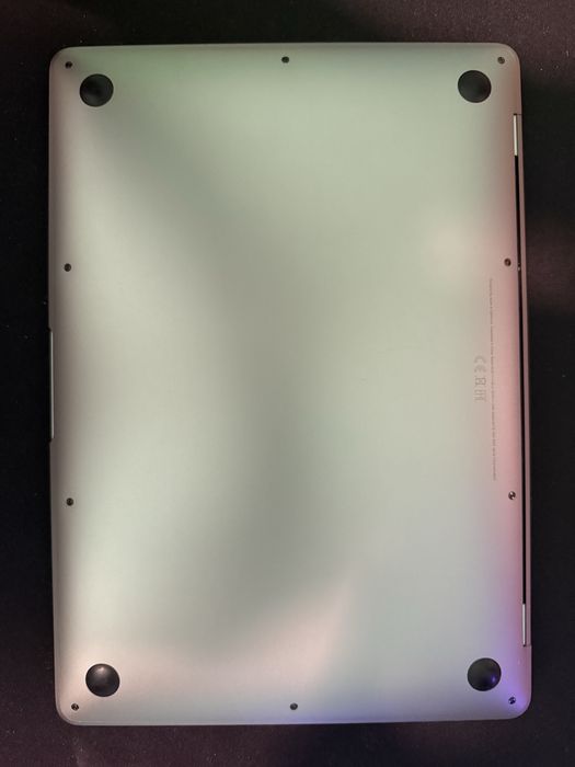 MacBook Air (Intel, 2020)