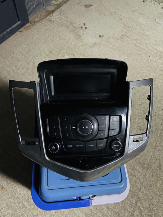 Продам магнитола Круз