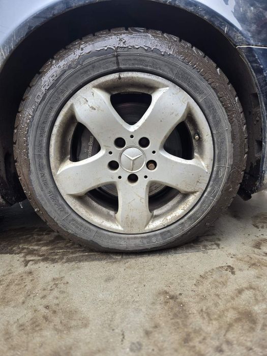 Mercedes e320 D 2003g На части само