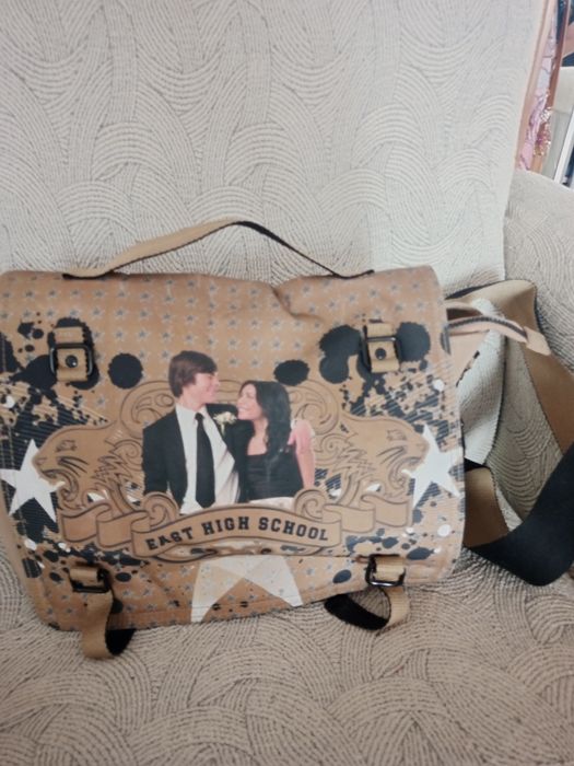 Продам сумку  чере плечо