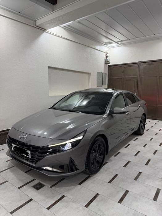 Hyundai Elantra 2022