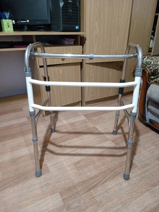 Ходунки и костыли