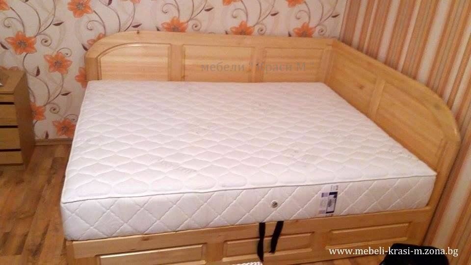 Спалня с 4 чекмеджета, с 2 високи табли -МАСИВ. Налична!