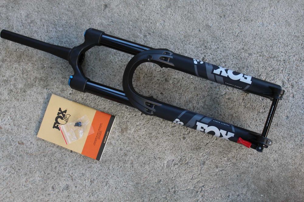 Furca suspensie Fox 38 Performance Grip - 180mm 29inch Tapered Boost